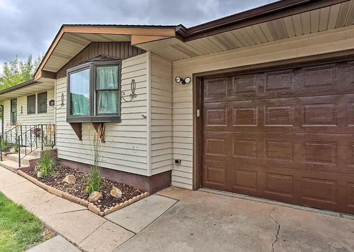 Rapid City Home - Walk To Canyon Lake Park